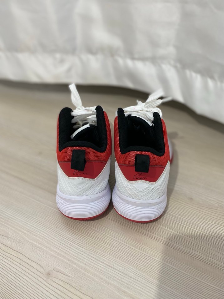 Beyaz Kırmızı Basketbol Ayakkabısı - Görsel 3