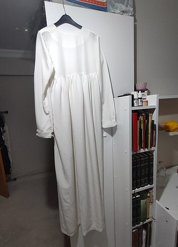 Beyaz robalı elbise 