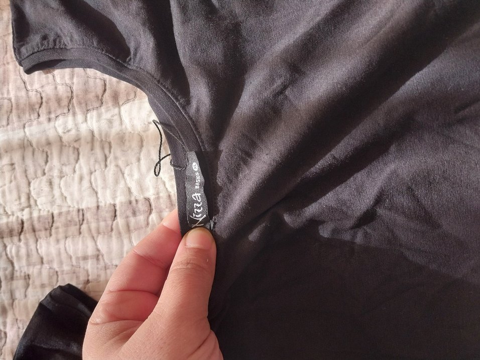 Siyah yuvarlak kesim yaka  Tunik - Görsel 5