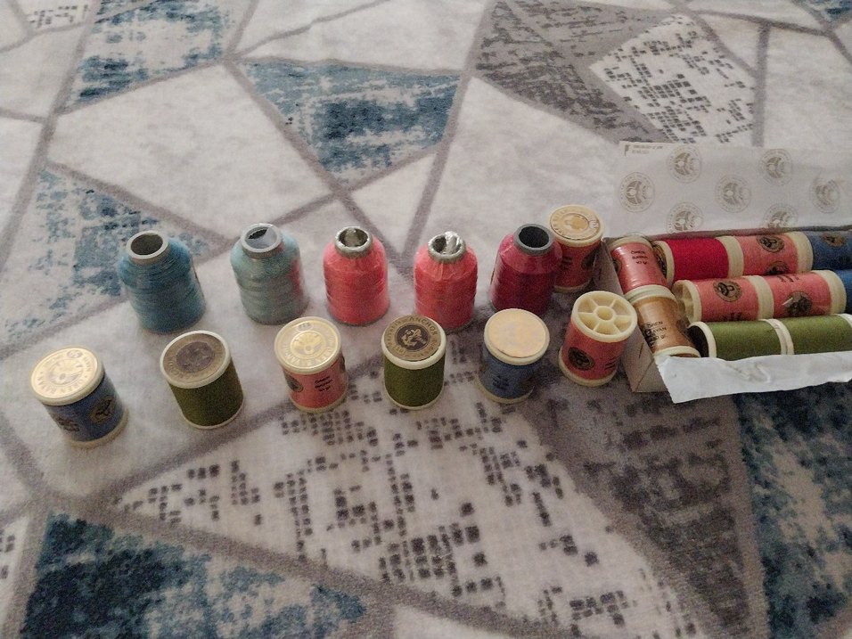 Çeşitli Renklerde makine nakışı İşi İplikleri - Görsel 4
