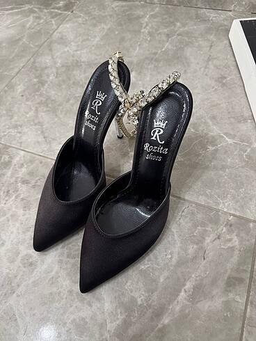 Şık taşlı stiletto