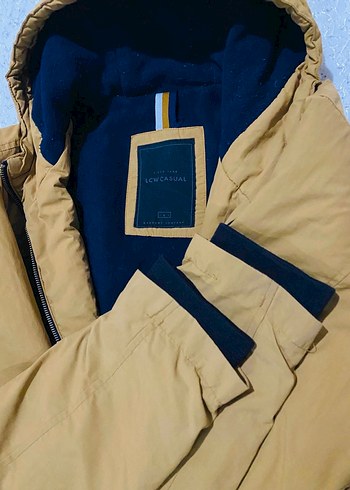 Sarı Kapüşonlu Erkek Rüzgarlık Mont - Görsel 3