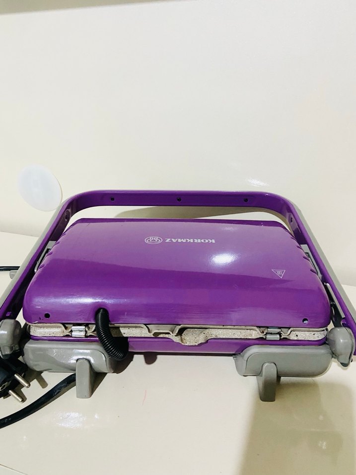 Korkmaz Mor Renkli Tost Makinesi - Görsel 3