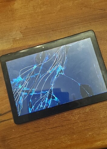 Vestel Ekranı kırık Vestel z1 tablet 10 inç 