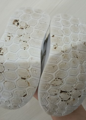 23 numara beyaz spor ayakkabı - Görsel 2