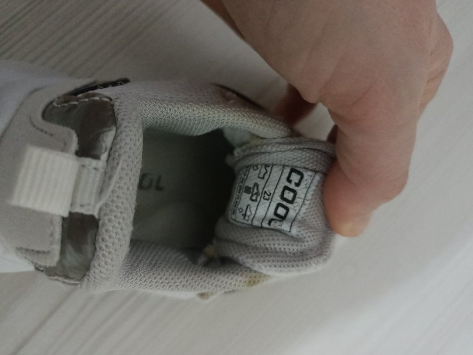 23 numara beyaz spor ayakkabı - Görsel 4