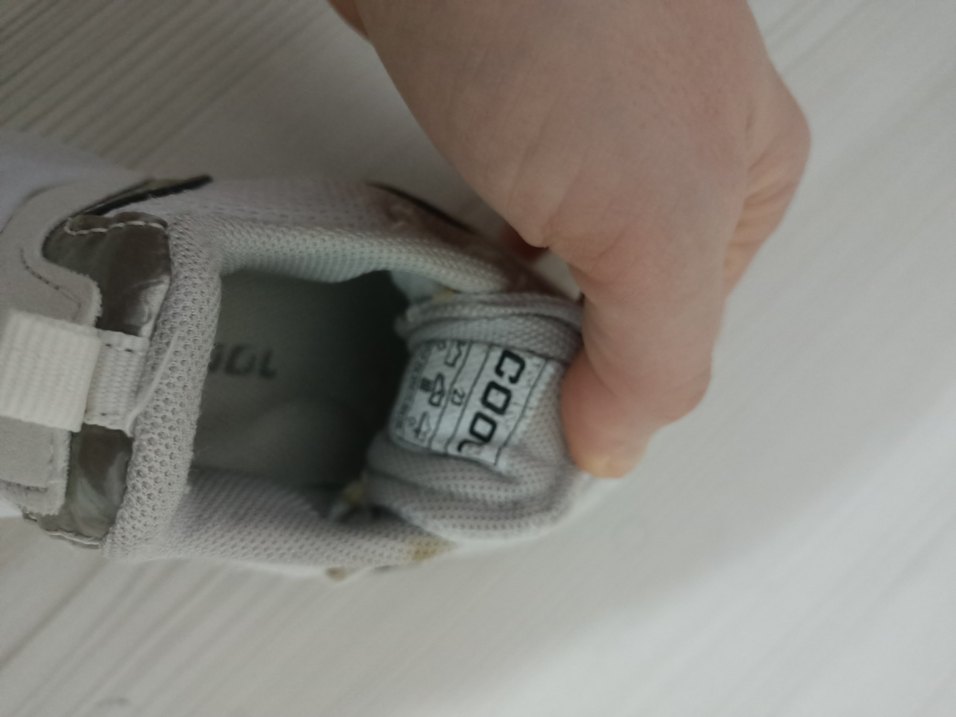 23 numara beyaz spor ayakkabı - Görsel 5