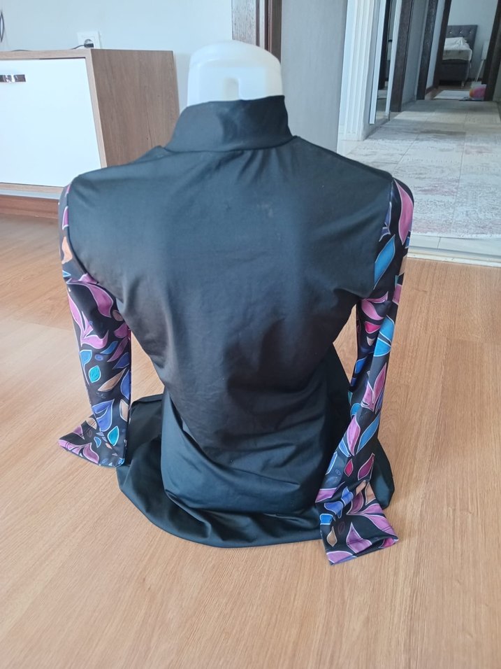 Desenli Kollu mayo üst - Görsel 2