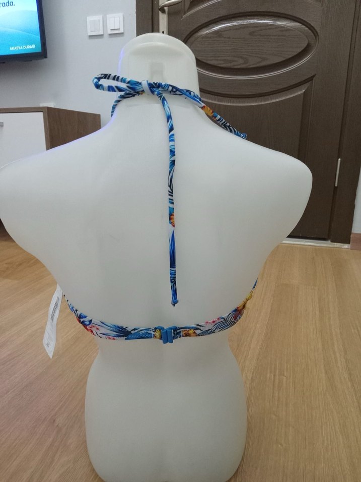 Çiçek Desenli Renkli Kadın Bikini Üstü - Görsel 2