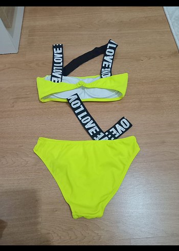 Sarı Askılı Kız Bikini Takımı mini leke - Görsel 2