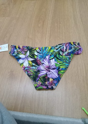Çok Renkli Bağlamalı Mini Bikini Altı - Görsel 2