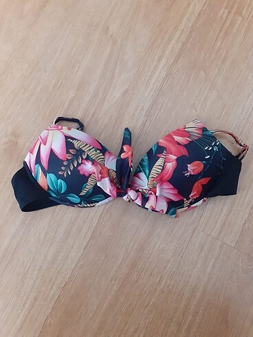 Bikini tek üst