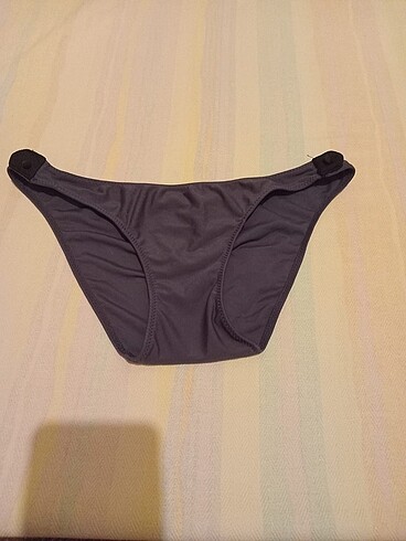 Bikini tek alt