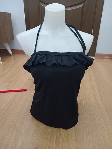 Bikini üstü mini defolu