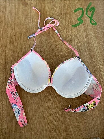 38 Beden çeşitli Renk Bikini üst demirlerde oksitlenme