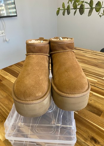 Ugg Orjinal ugg Bej Süet Dolgu Topuklu Kadın Bot