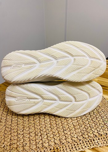 Skechers  Beyaz Dolgu Topuklu Spor Ayakkabı - Görsel 5