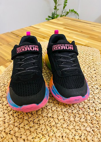 Skechers Kız Çocuk Renkli Bağcıksız Spor Ayakkabı - Görsel 2