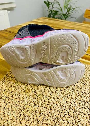 Skechers Renkli Kız Çocuk Spor Ayakkabı Kalp Detaylı - Görsel 6