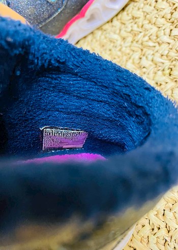 Skechers Renkli Kız Çocuk Spor Ayakkabı Kalp Detaylı - Görsel 7