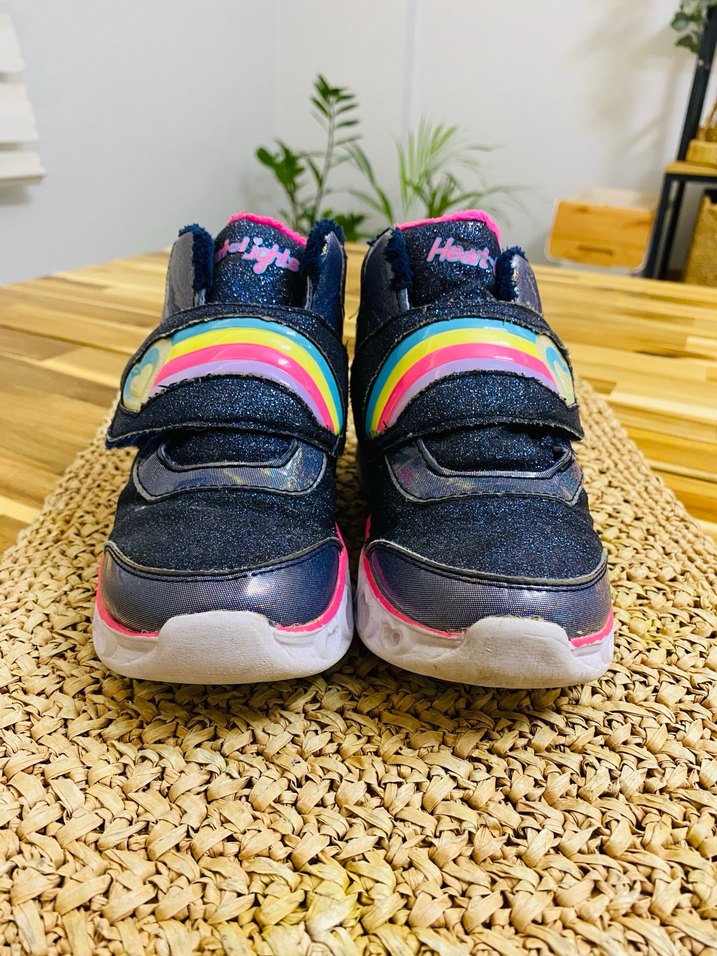 Skechers Renkli Kız Çocuk Spor Ayakkabı Kalp Detaylı - Görsel 2