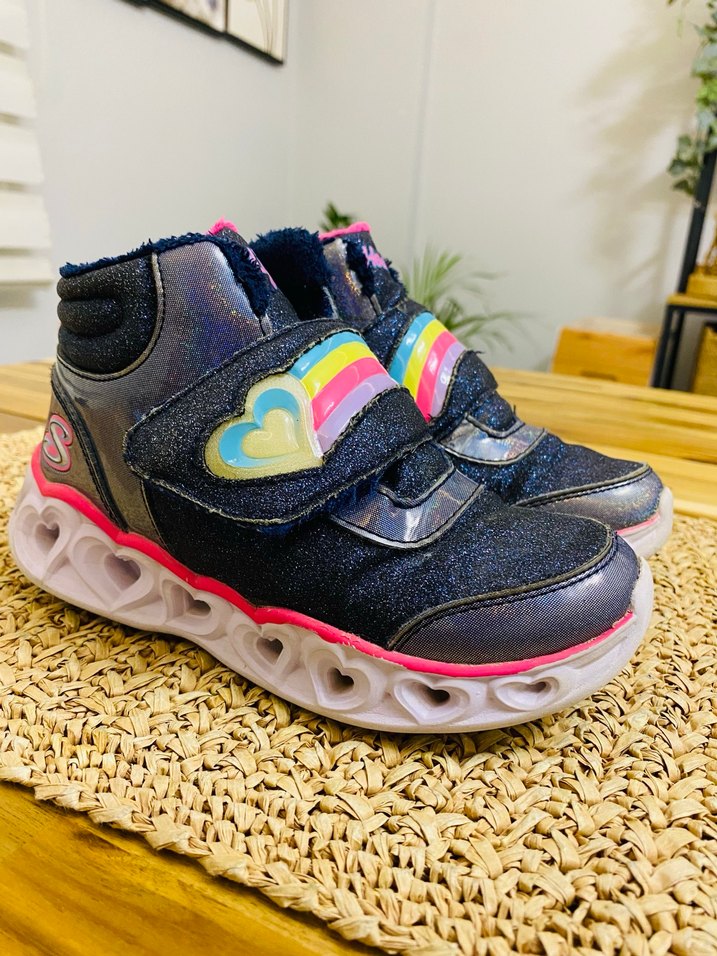 Skechers Renkli Kız Çocuk Spor Ayakkabı Kalp Detaylı - Görsel 3