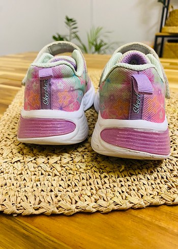 Skechers Kız Çocuk Renkli Bağcıklı Spor Ayakkabı - Görsel 4