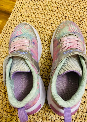 Skechers Kız Çocuk Renkli Bağcıklı Spor Ayakkabı - Görsel 6