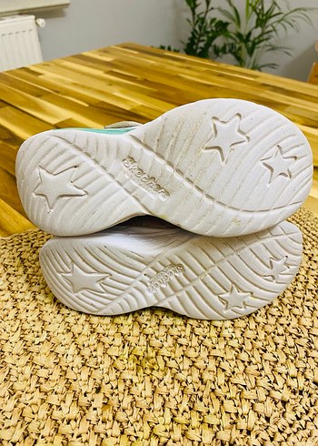 Skechers Kız Çocuk Renkli Bağcıklı Spor Ayakkabı - Görsel 5