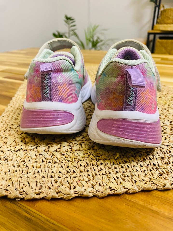 Skechers Kız Çocuk Renkli Bağcıklı Spor Ayakkabı - Görsel 4