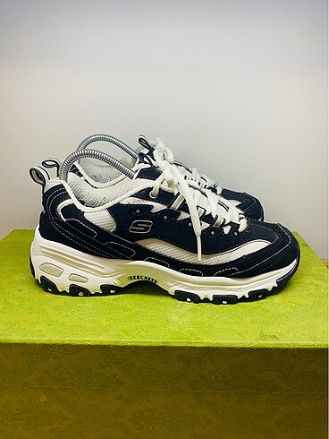 Skechers