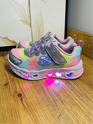 Skechers