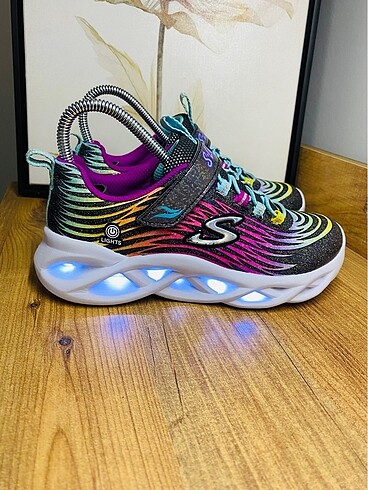 Skechers