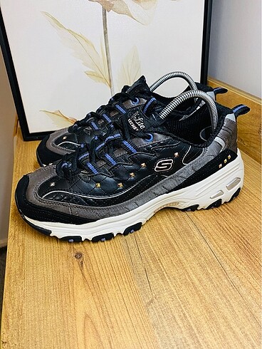 37 Beden Skechers