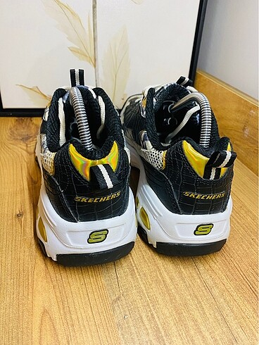 38,5 Beden siyah Renk Skechers