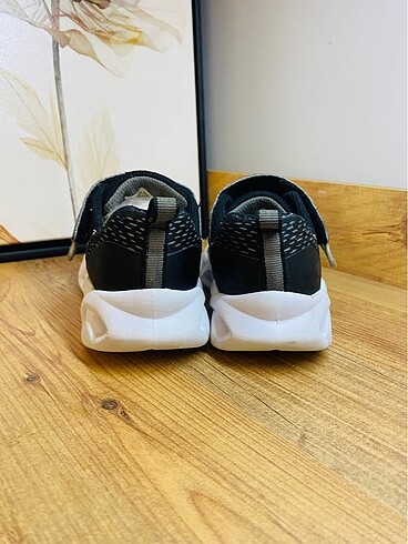 28 Beden siyah Renk Skechers