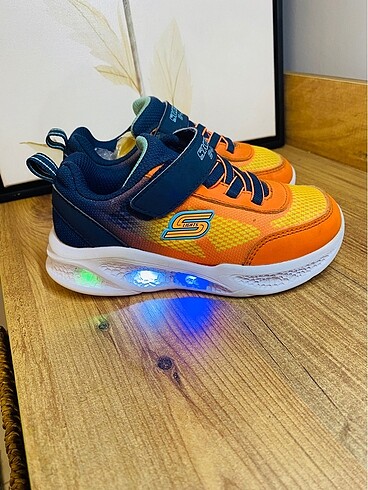 Skechers