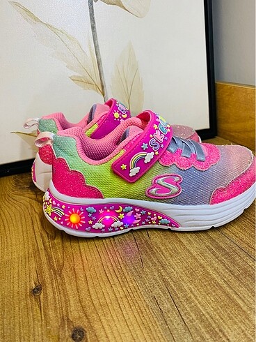 Skechers