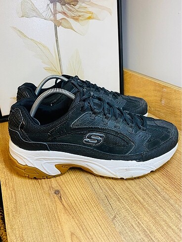 Skechers
