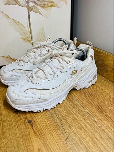 38,5 Beden Skechers
