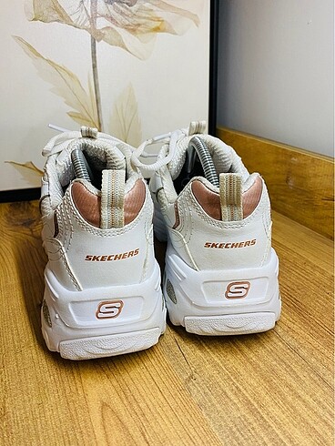 38,5 Beden beyaz Renk Skechers