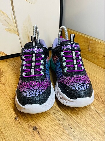 31 Beden Skechers çocuk ayakkabısı