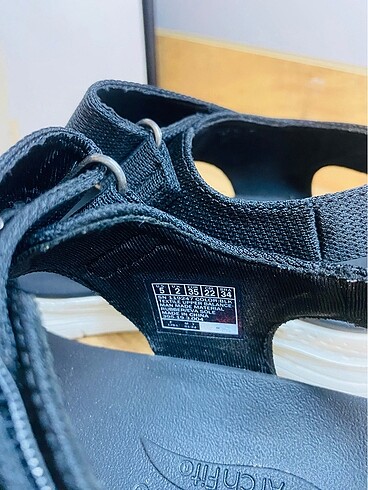 35 Beden siyah Renk Skechers kadın sandalet
