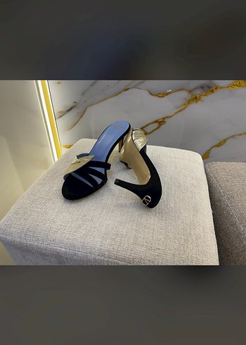 Valentino Mavi Parlak Tokalı Stiletto Kadın Topuklu - Görsel 4