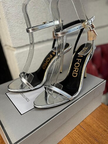 38 Beden beyaz Renk Tom ford