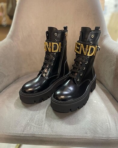 38 Beden Fendi bot
