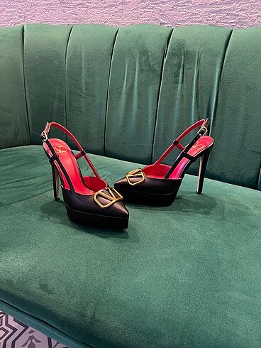 Valentino topuklu ayakkabı