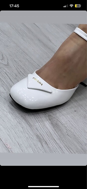 Prada Prada topuklu ayakkabı