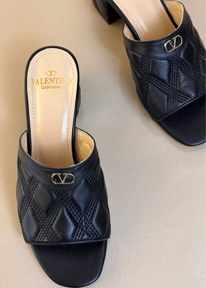 Valentino topuklu terlik - Görsel 2