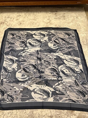 Shawl secret eşarp